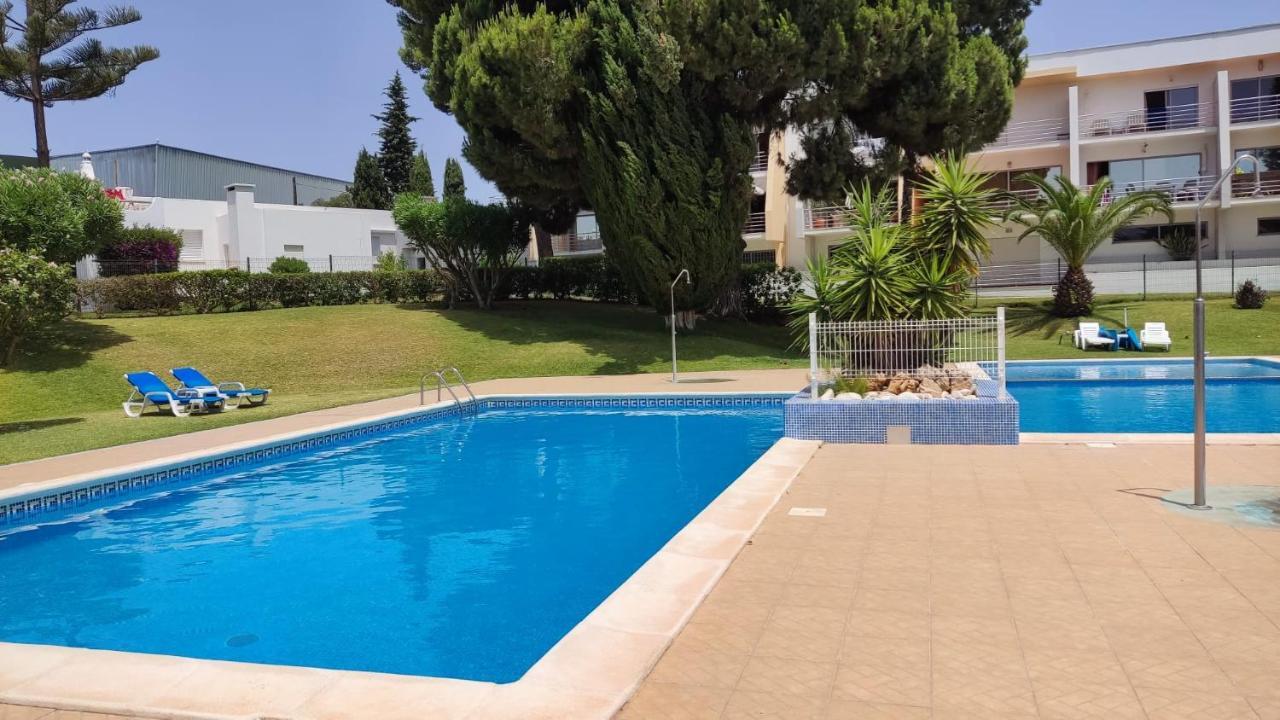 01 Sra Da Rocha Com Piscina E Ac - Casas & Papeis Apartment Armacao de Pera Exterior photo
